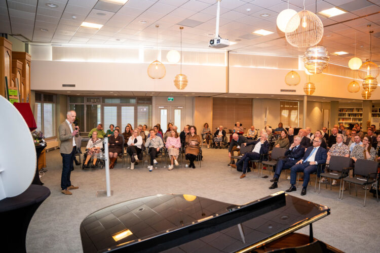 OverhandigingCertificaatSalem-©vdwalbeeld_2